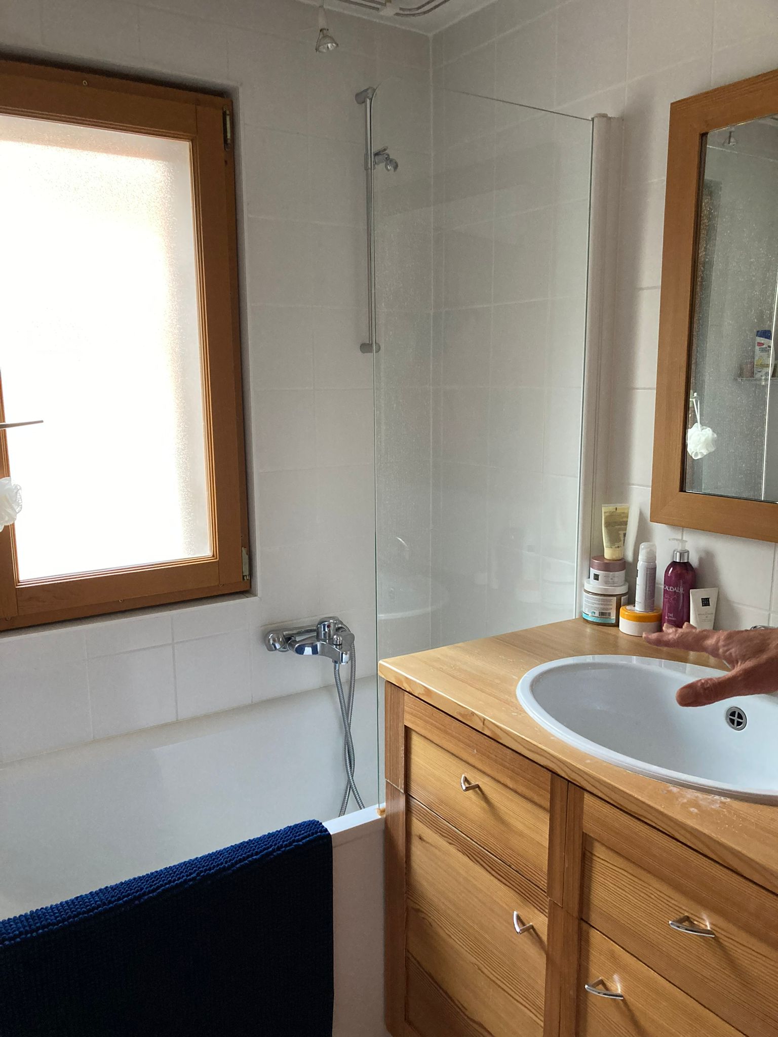Verbier, salle de bain - Avant